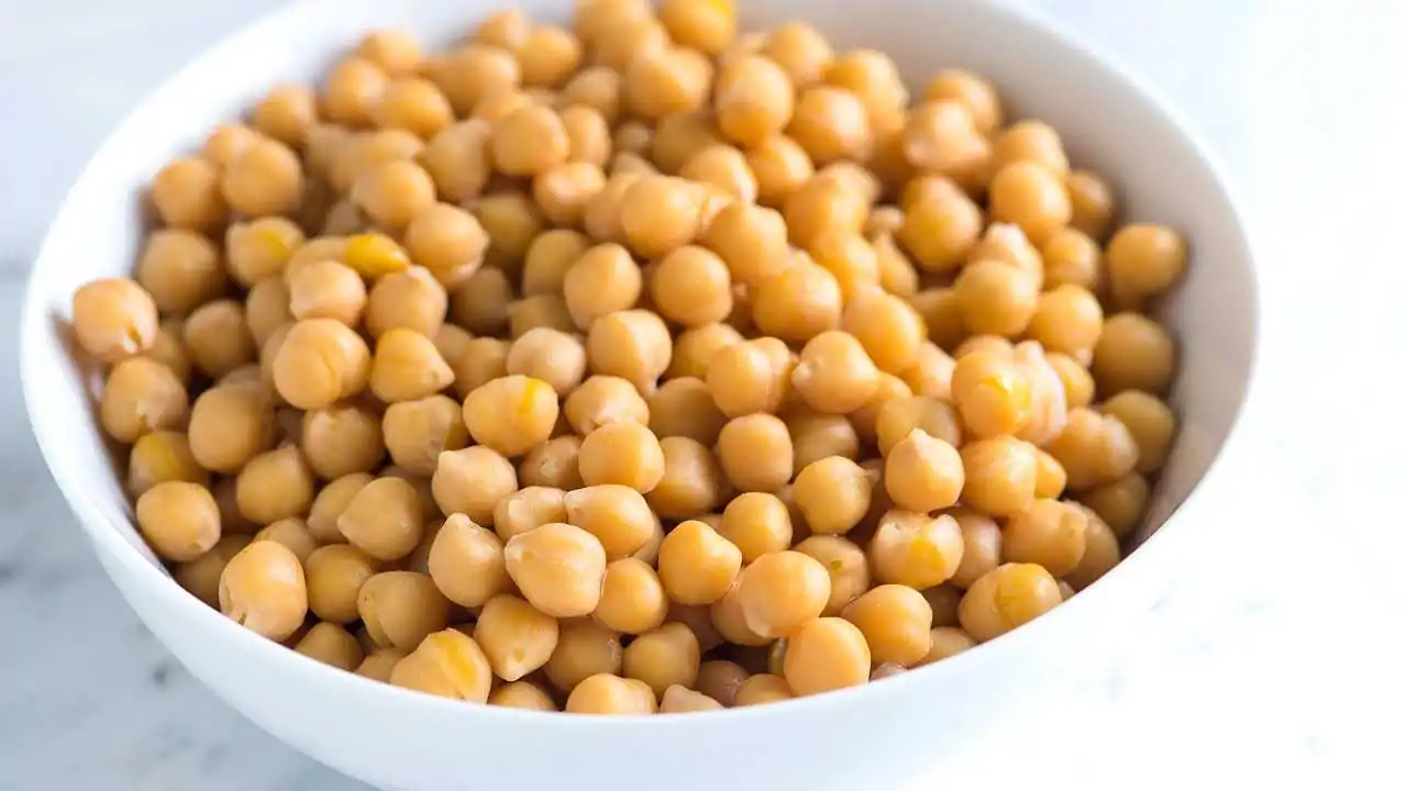 Chick Peas Whole - Image 1